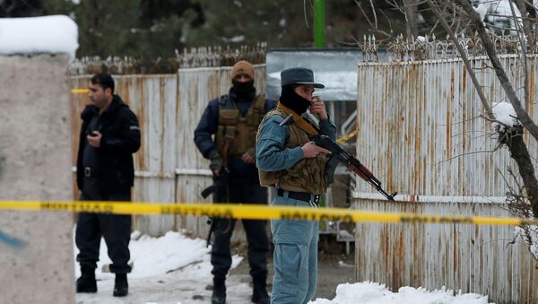 Policías afganos en el lugar de explosión en Kabul - Sputnik Mundo