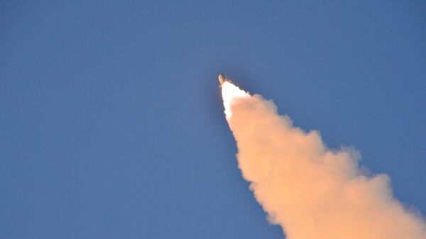 El lanzamiento del un misil balístico norcoreano (archivo) - Sputnik Mundo