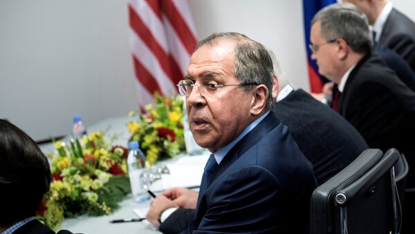 Russia's Foreign Minister Sergei Lavrov looks on before a meeting with US Secretary of State during a G20 gathering at the World Conference Center in Bonn - Sputnik Mundo