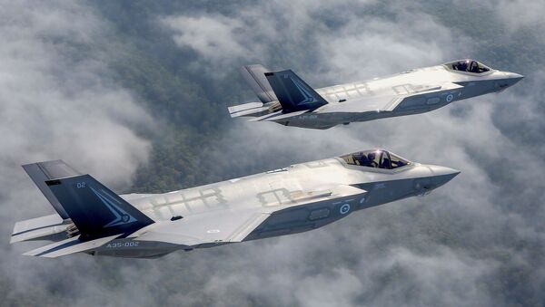 Dos Lockheed Martin Corp F-35 stealth fighter - Sputnik Mundo
