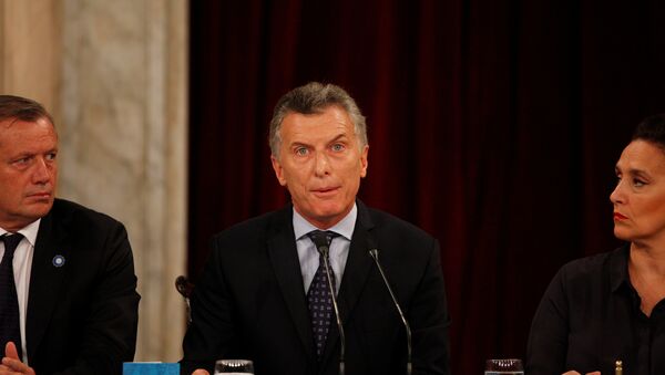 Argentina's President Mauricio Macri (C) addresses the audience next to head of the lower house of Congress Emilio Monzo (L) and Argentina's Vice President Gabriela Michetti during the opening of a new legislative session in Buenos Aires, Argentina March 1, 2017 - Sputnik Mundo