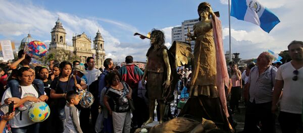 Manifestaciones en la Ciudad de Guatemala Manifestaciones en la Ciudad de Guatemala - Sputnik Mundo