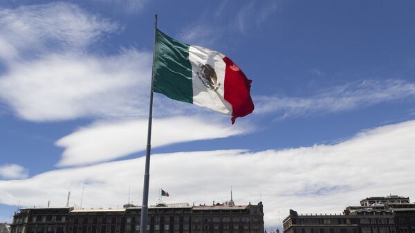 Bandera de México (imagen referencial) - Sputnik Mundo