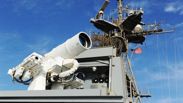 El láser instalado en el barco estadounidense USS Ponce (archivo) - Sputnik Mundo