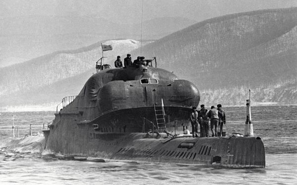 Una vida bajo las aguas: repaso a la historia de los submarinos rusos y sus tripulantes - Sputnik Mundo