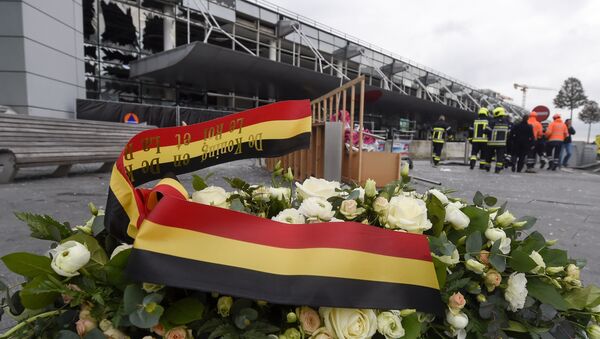 Homenaje a las víctimas de los atentados en Bruselas - Sputnik Mundo