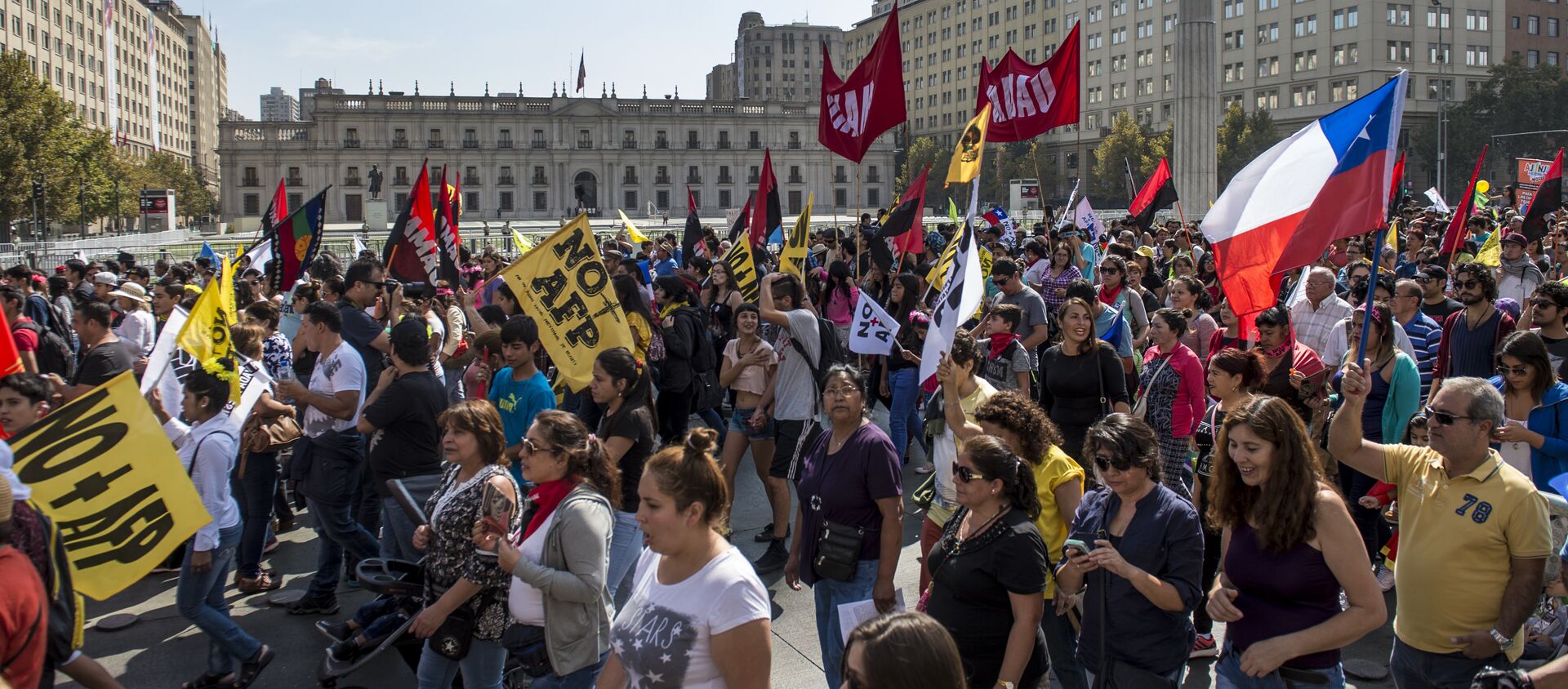 Manifestaciones de protesta contra el sistema de pensiones privado en Chile - Sputnik Mundo, 1920, 06.12.2019