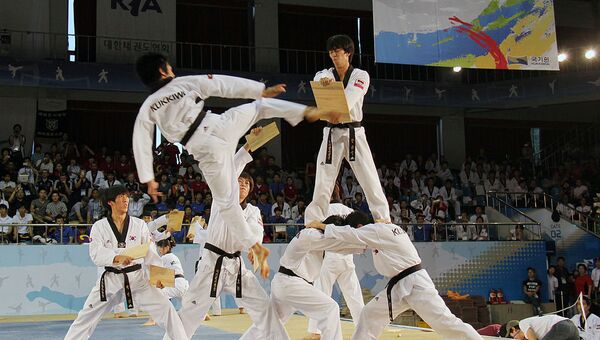 Demostración de Taekwondo en Corea - Sputnik Mundo