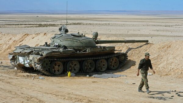 Tanque T-62 en Siria (Archivo) - Sputnik Mundo