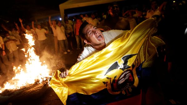 La manifestación de protesta de los partidarios del candidato presidencial Guillermo Lasso tras las elecciones en Ecuador (archivo) - Sputnik Mundo