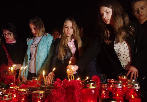 El mundo rinde homenaje a las víctimas del atentado de San Petersburgo - Sputnik Mundo