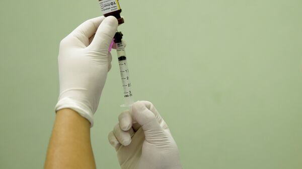La vacuna contra la fiebre amarilla (archivo) - Sputnik Mundo