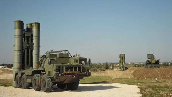 Los sistemas de misiles antiaéreos S-400 en Siria - Sputnik Mundo