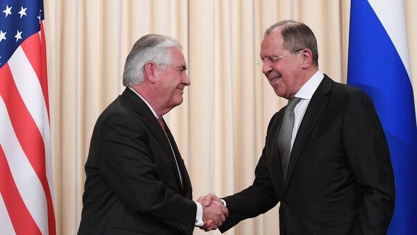 Secretario de Estado de EEUU, Rex Tillerson, y canciller de Rusia, Serguéi Lavrov - Sputnik Mundo