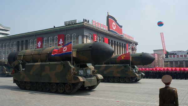 Lanzadores de misiles balísticos intercontinentales del Ejército Popular de Corea del Norte - Sputnik Mundo