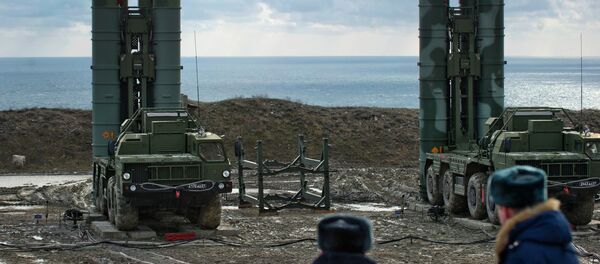 Un regimiento de S-400 desplegado en Crimea, 14 de enero de 2017 Un regimiento de S-400 desplegado en Crimea, 14 de enero de 2017 - Sputnik Mundo