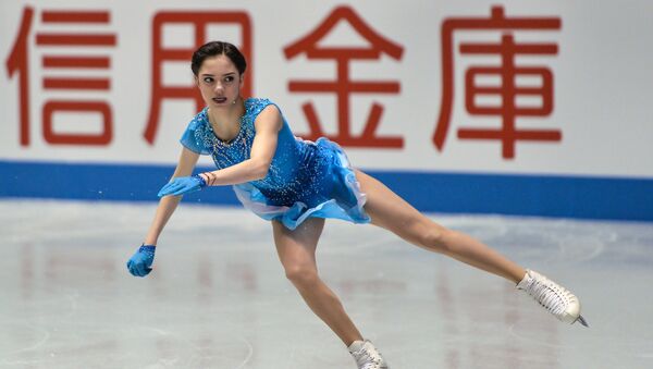 La patinadora rusa Evguenia Medvédeva durante el campeonato en Tokio - Sputnik Mundo