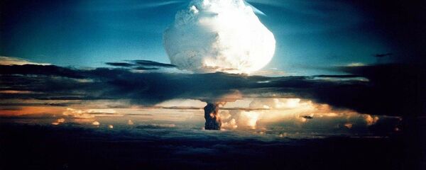 Explosión nuclear (imagen referencial) Explosión nuclear (imagen referencial) - Sputnik Mundo
