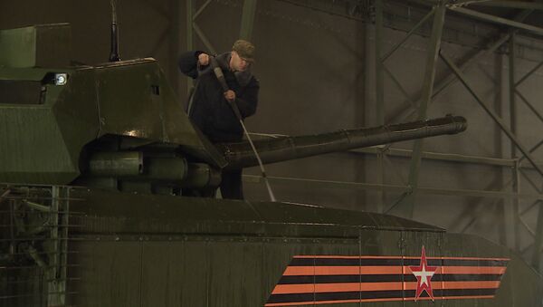 Así se preparan los tanques rusos para el Día de la Victoria - Sputnik Mundo