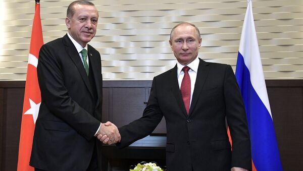 El presidente de Rusia, Vladímir Putin, y su homólogo turco, Recep Tayyip Erdogan - Sputnik Mundo