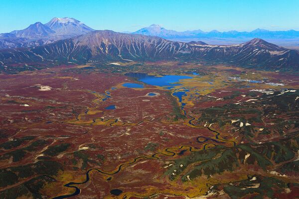 Una mirada a la reserva natural de Kamchatka a través de sus ocho volcanes - Sputnik Mundo
