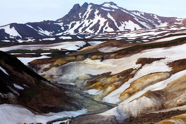 Una mirada a la reserva natural de Kamchatka a través de sus ocho volcanes - Sputnik Mundo