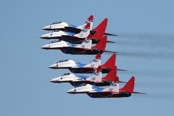 Los secretos de los pilotos acrobáticos de la Fuerza Aérea de Rusia (fotos) Los secretos de los pilotos acrobáticos de la Fuerza Aérea de Rusia (fotos) - Sputnik Mundo