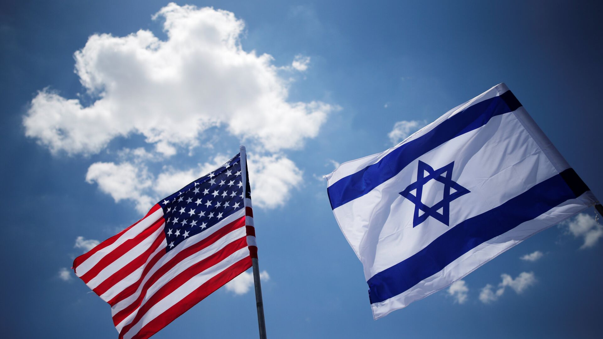 Banderas de EEUU y Israel - Sputnik Mundo, 1920, 07.08.2021