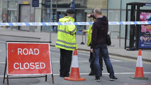 Policía bloquea el paso cerca de lugar del atentado en Mánchester, Reino Unido - Sputnik Mundo