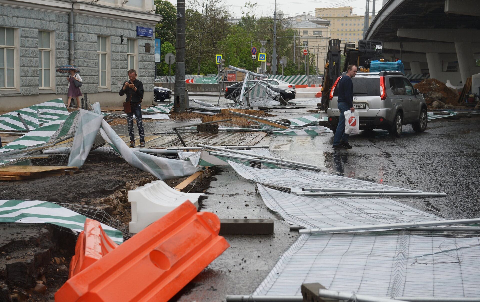 Ураган в москве последствия. Смерч в Москве 28 июня 2021. Ураган май 2017 Москва. Ураган в Москве. Ураган в Москве (2017).