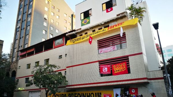 Sede del diario Hoje em Dia, en el estado brasileño de Minas Gerais, ocupada por protesta de periodistas - Sputnik Mundo