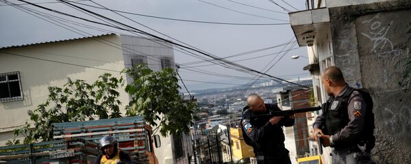 Policía brasileña en Río de Janeiro Policía brasileña en Río de Janeiro - Sputnik Mundo