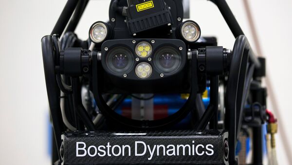 Un robot humanoide, Atlas, de la empresa Boston Dynamics - Sputnik Mundo