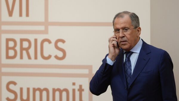 Serguéi Lavrov antes de una reunión de los líderes del BRICS - Sputnik Mundo