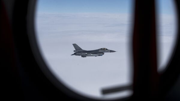 Caza F-16 de la OTAN - Sputnik Mundo