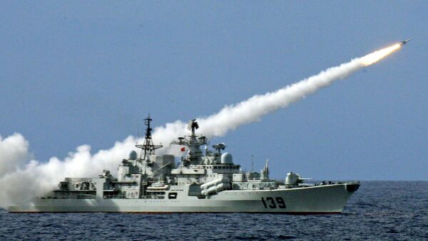 China is outfitting new naval destroyers with their potent new anti-ship missiles, which pose serious challenges to US naval defenses. - Sputnik Mundo