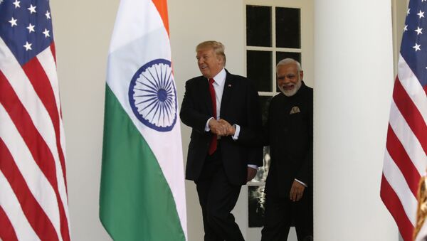Presidente de EEUU, Donald Trump, y primer ministro de la India, Narendra Modi - Sputnik Mundo
