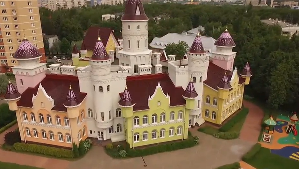 Así es el jardín de infancia ruso que parece un castillo medieval - Sputnik Mundo