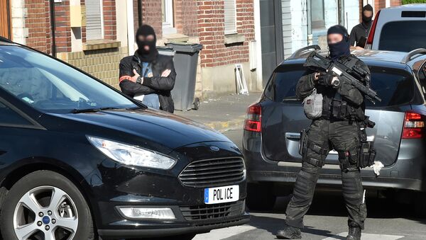 Policía de Francia en Wattignies - Sputnik Mundo