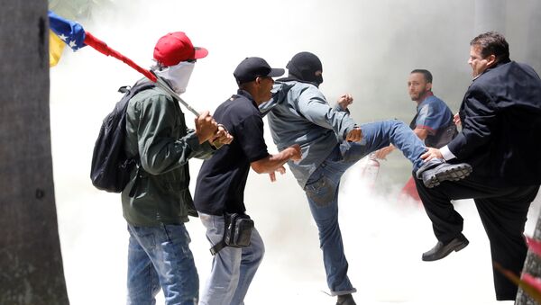Enfrentamientos en Caracas - Sputnik Mundo