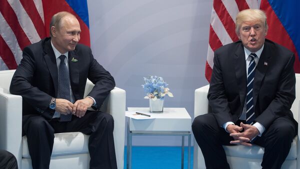 El presidente de Rusia, Vladímir Putin, y su homólogo norteamericano, Donald Trump (archivo) - Sputnik Mundo