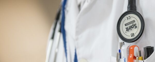 Un médico (imagen referencial) Un médico (imagen referencial) - Sputnik Mundo