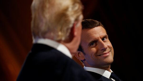 El presidente estadounidense, Donald Trump con su homólogo francés, Emmanuel Macron - Sputnik Mundo