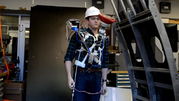 Aucto, la mano robótica para facilitar tareas en el ambiente de trabajo - Sputnik Mundo