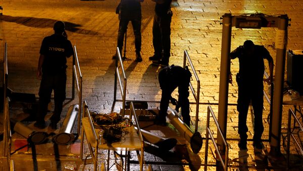 Las fuerzas de seguridad de Israel retiran los detectores de metales de la Explanada de las Mezquitas - Sputnik Mundo