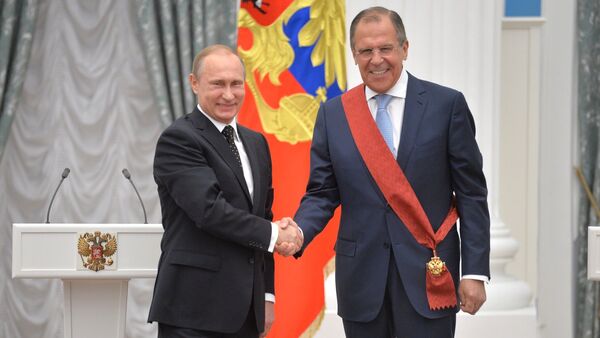 El presidente de Rusia, Vladímir Putin, y el ministro de Exteriores, Sergéi Lavrov - Sputnik Mundo