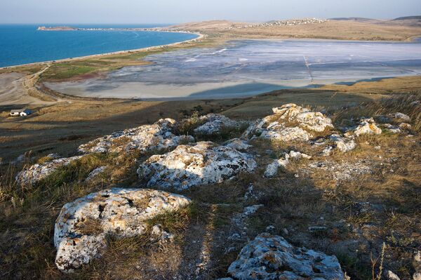 El lago Chokrak: así es el lodo curativo de Crimea - Sputnik Mundo