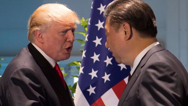 Presidente de EEUU, Donald Trump, y su homólogo chino, Xi Jinping - Sputnik Mundo