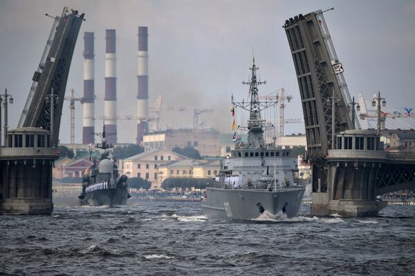 Rusia se engalana para celebrar el Día de la Armada - Sputnik Mundo