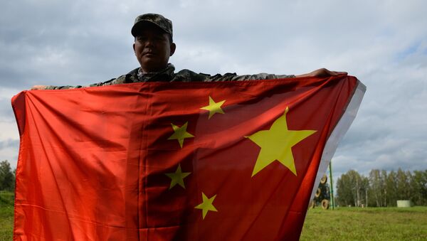 Soldado de las Fuerzas Armadas de China - Sputnik Mundo